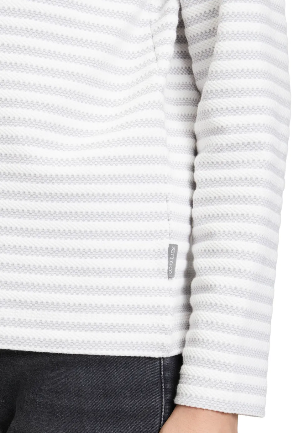 BETTY & CO SWEATER