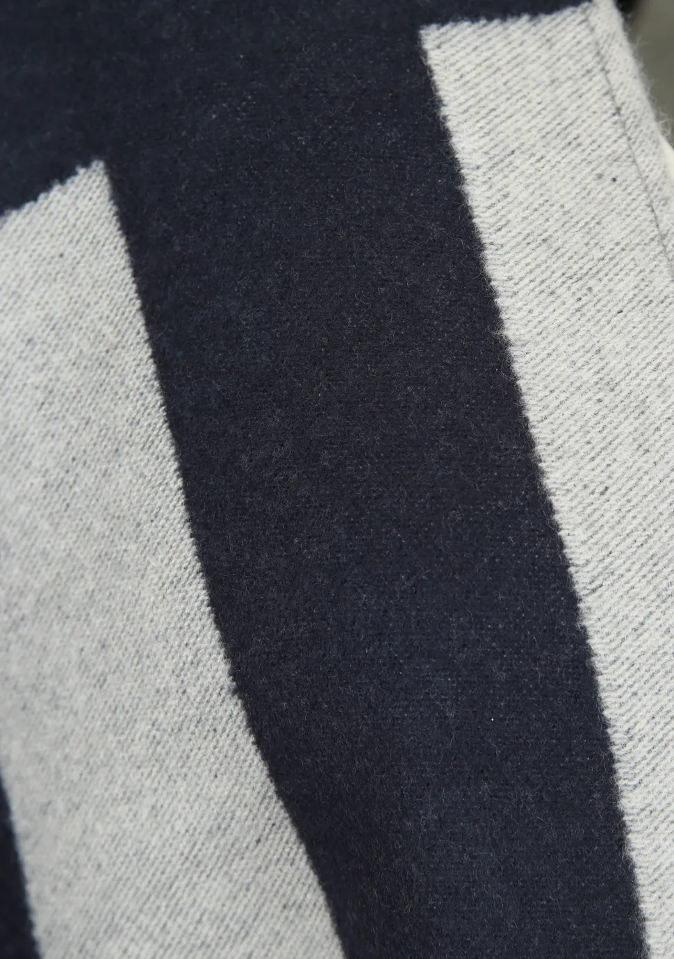 H.V. POLO PONCHO
