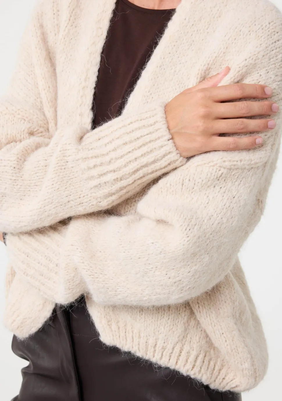 KNIT-TED VEST