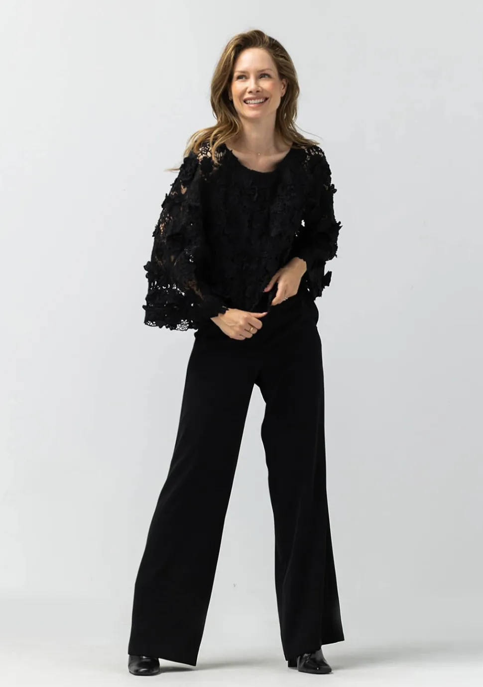 LABEL DOT BLOUSE