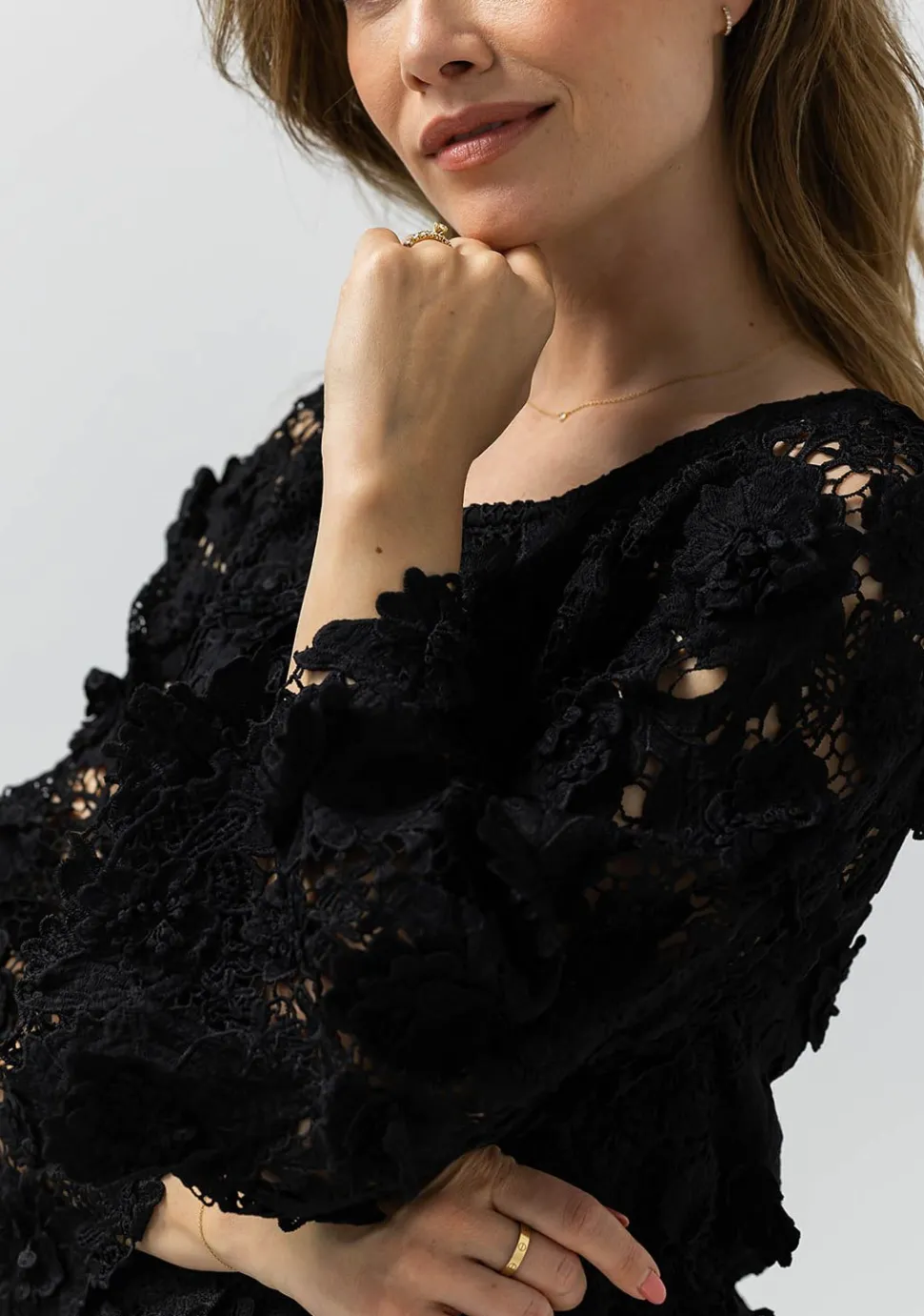 LABEL DOT BLOUSE