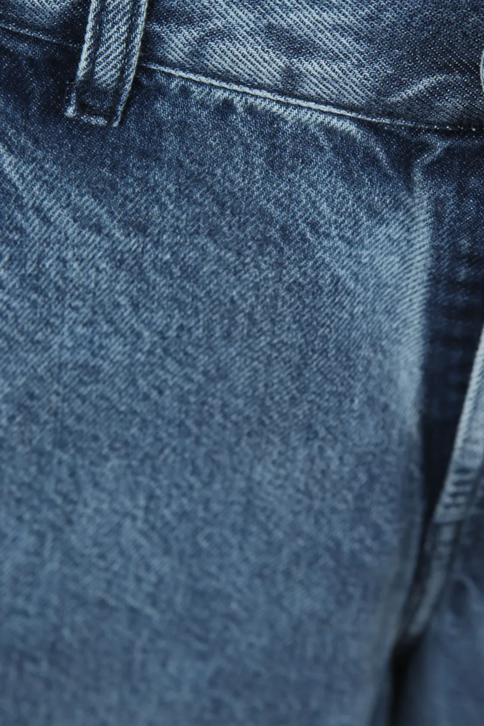LOIS JEANS