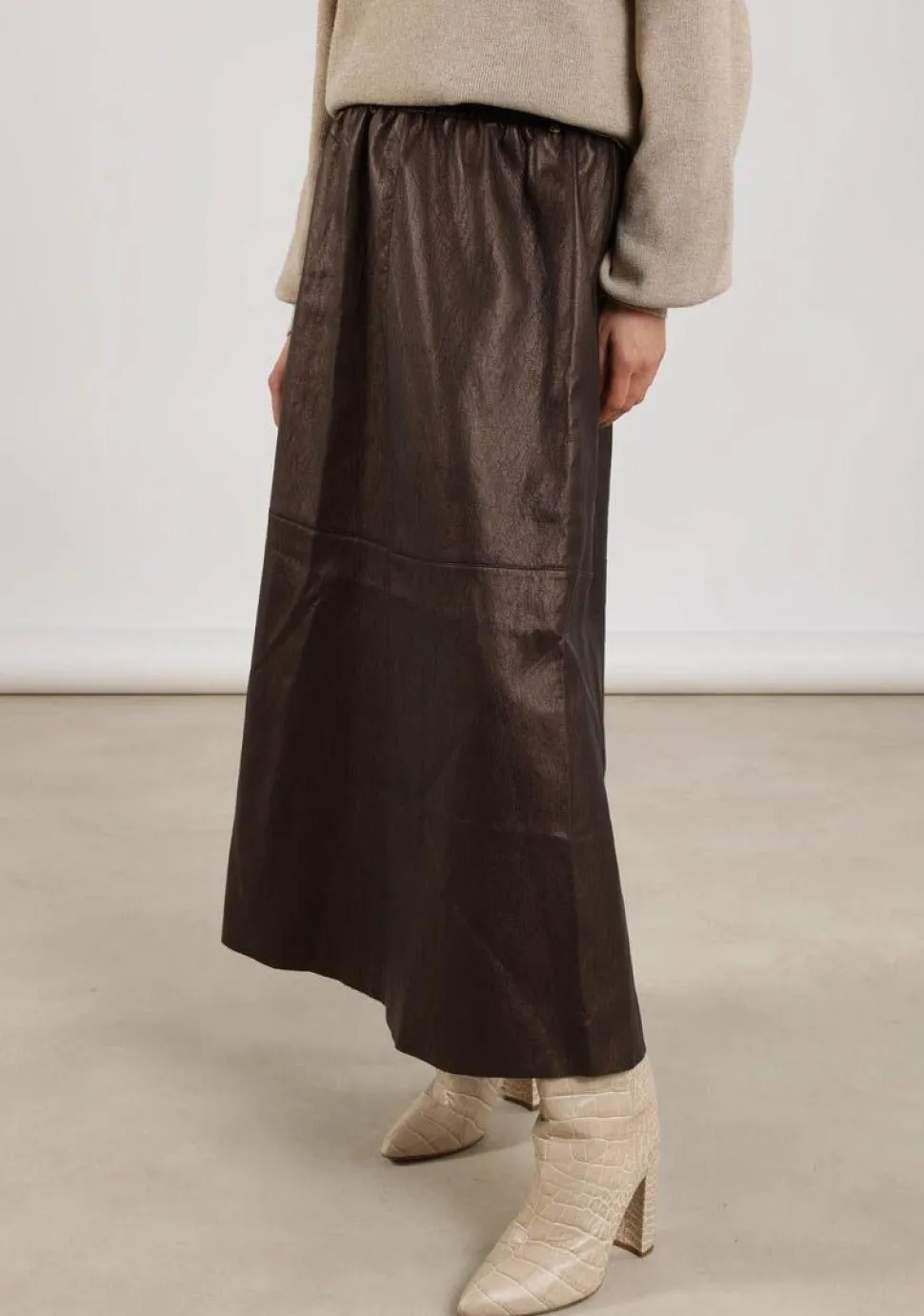 NUKUS ROK