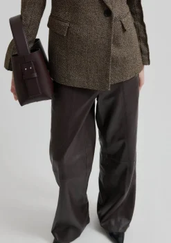 SECOND FEMALE PANTALON