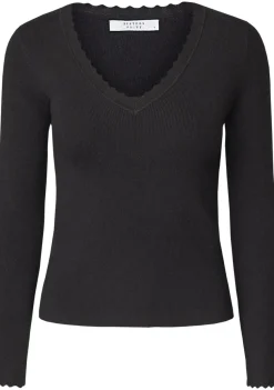SISTERS POINT SHIRT