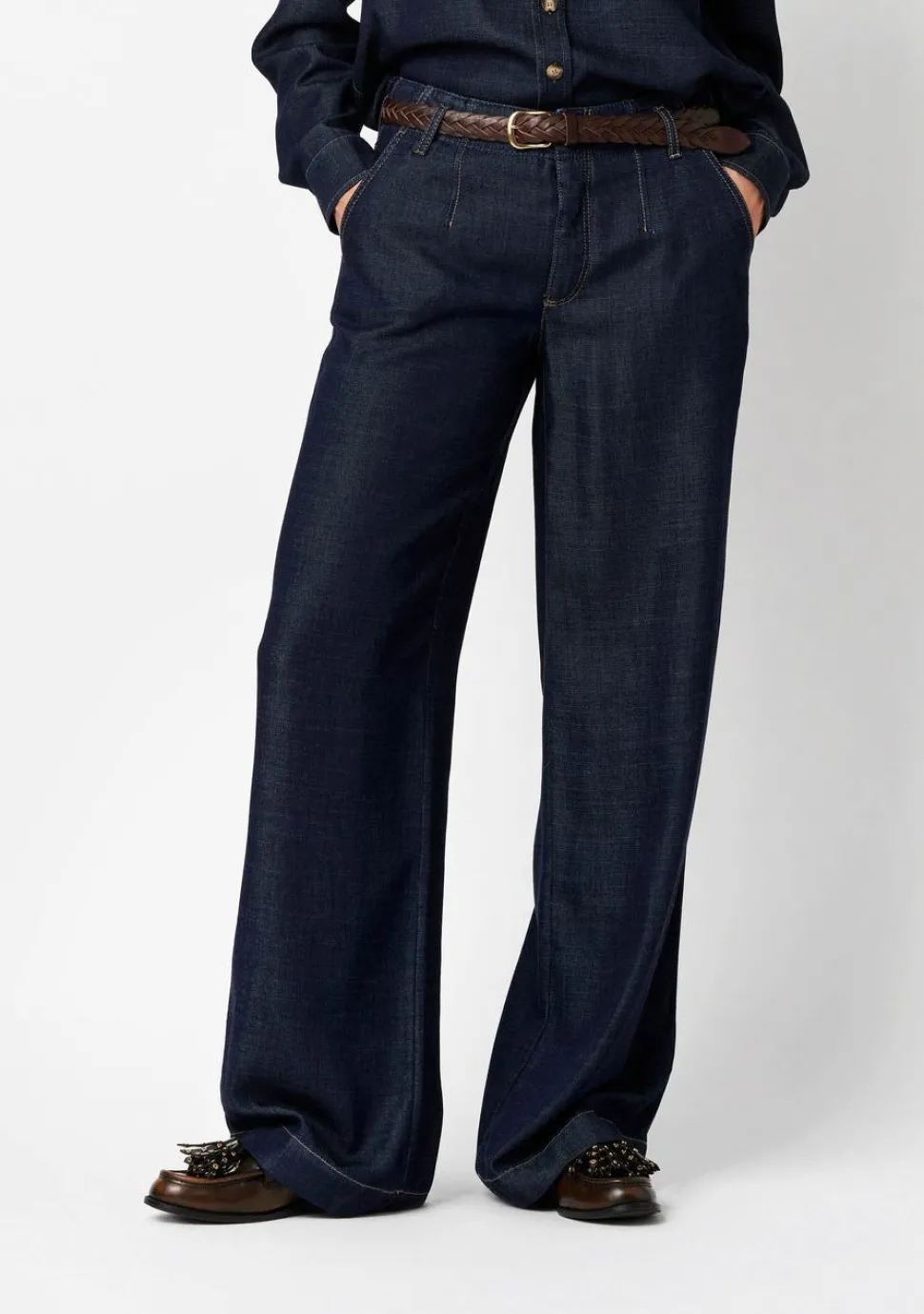 TONI JEANS