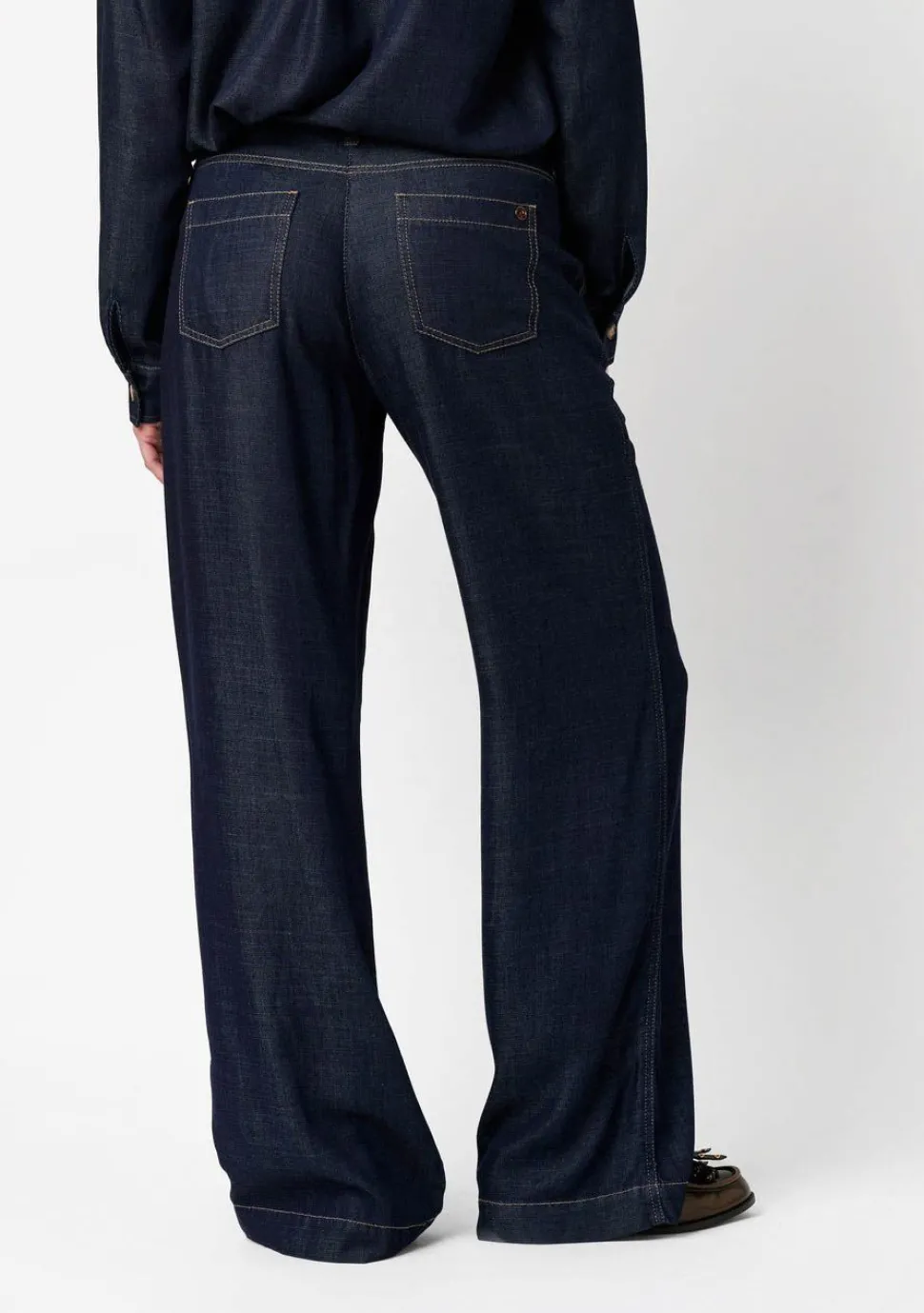 TONI JEANS