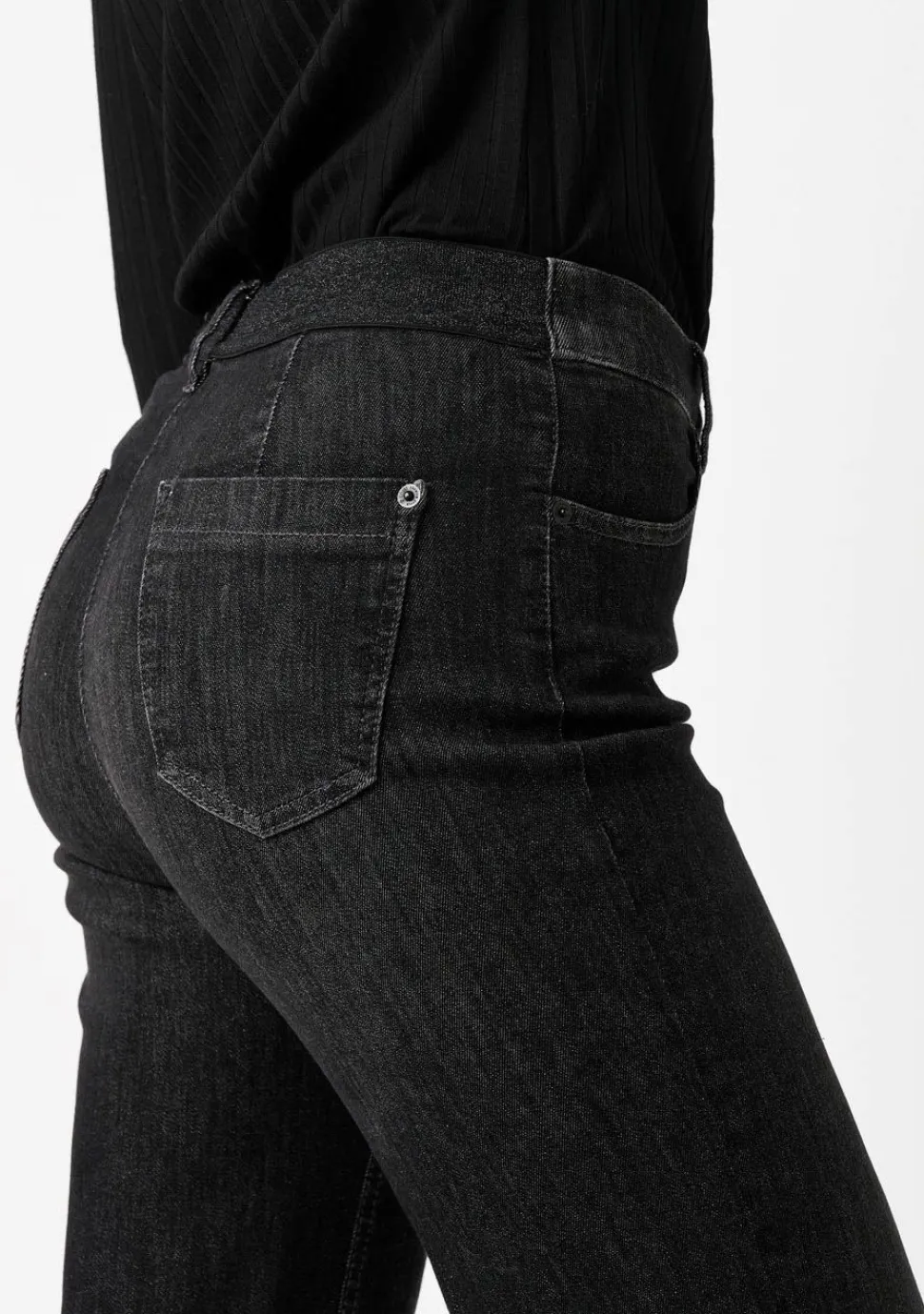 TONI JEANS