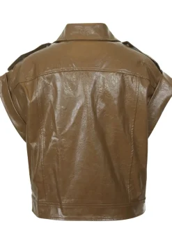 WITH BLACK GILET