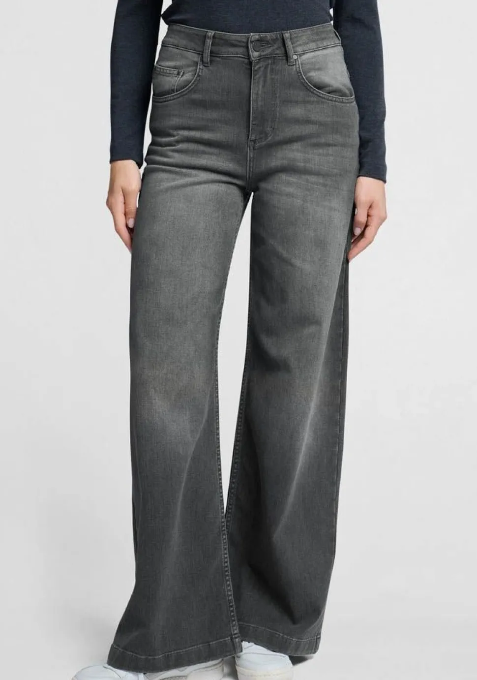 YAYA JEANS